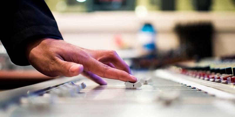 OKAYA Electric8：驱动未来的电机与控制系统的智能融合