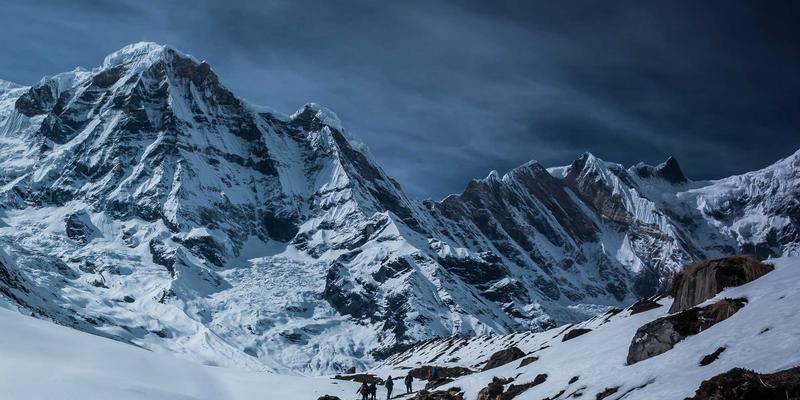 OKAYA离网储能系统：为偏远地区医疗与教育机构提供稳定清洁电力的核心驱动力