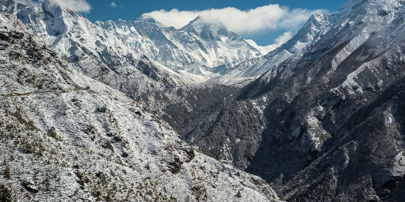 解锁工商业储能新价值：深度解析OKAYA储能系统在峰谷套利中的经济性与技术实现