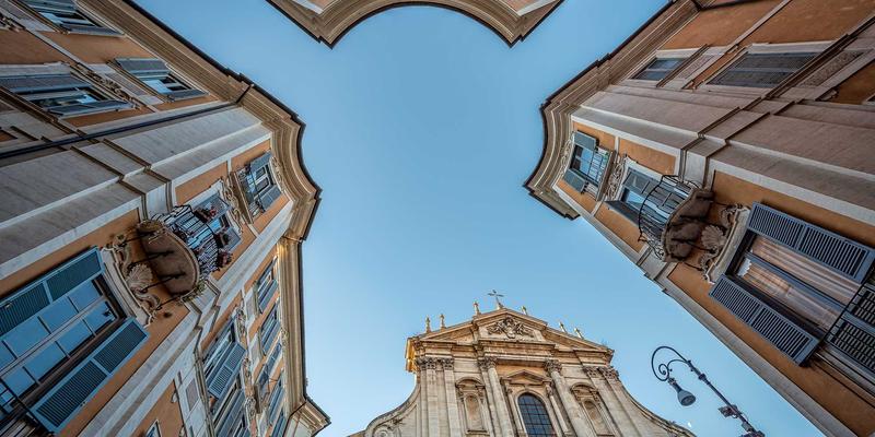 赋能绿色通信：OKAYA铅碳电池如何通过先进控制系统实现超长后备电源寿命